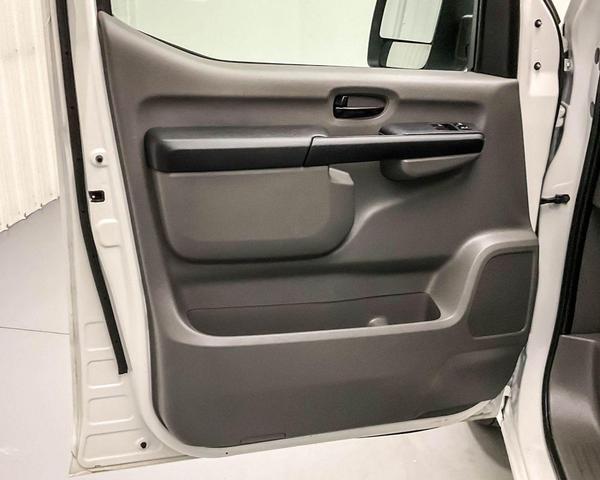 Photo of 2021 Glacier White Nissan NV Cargo NV2500 HD
