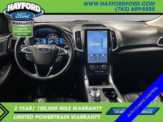 Photo of 2024 Carbonized Gray Metallic Ford Edge
