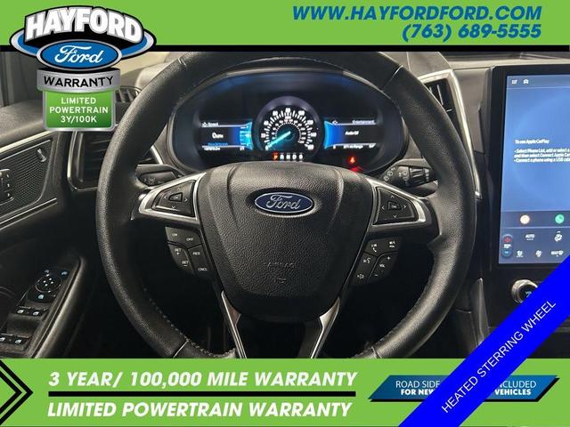 Photo of 2024 Carbonized Gray Metallic Ford Edge