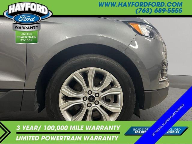 Photo of 2024 Carbonized Gray Metallic Ford Edge