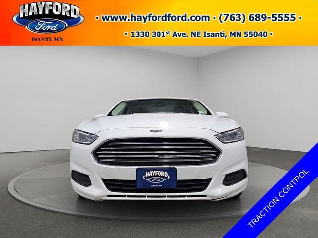 Photo of 2016 Oxford White Ford Fusion