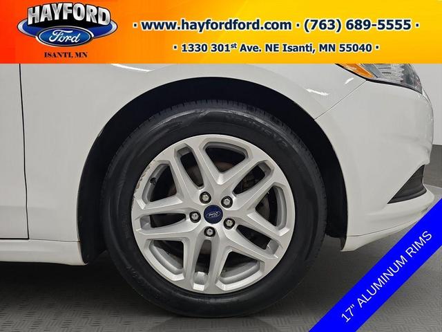 Photo of 2016 Oxford White Ford Fusion