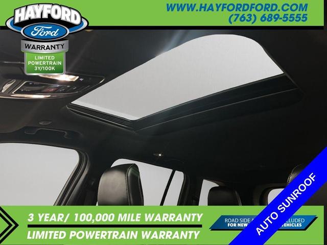 Photo of 2025 Metallic Jeep Grand Cherokee