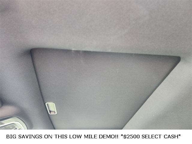 Photo of 2025 Bright White Clearcoat RAM 2500