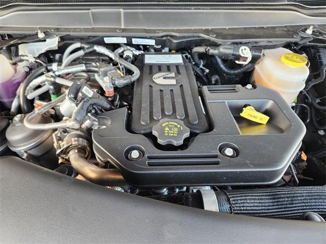 Photo of 2025 Granite Crystal Clearcoat Metallic RAM 3500