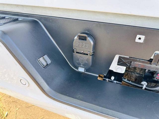 Photo of 2020 White Chevrolet Silverado 1500
