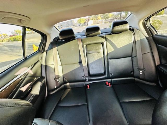 Photo of 2018 Black INFINITI Q50