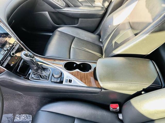 Photo of 2018 Black INFINITI Q50