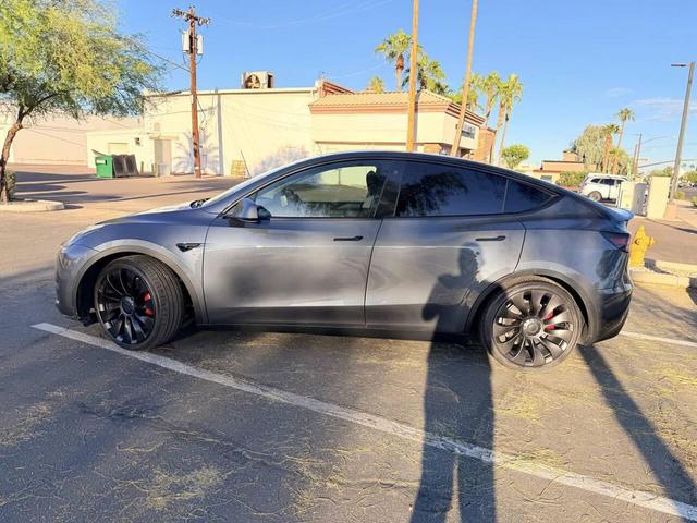 Photo of 2022 Gray Tesla Model Y