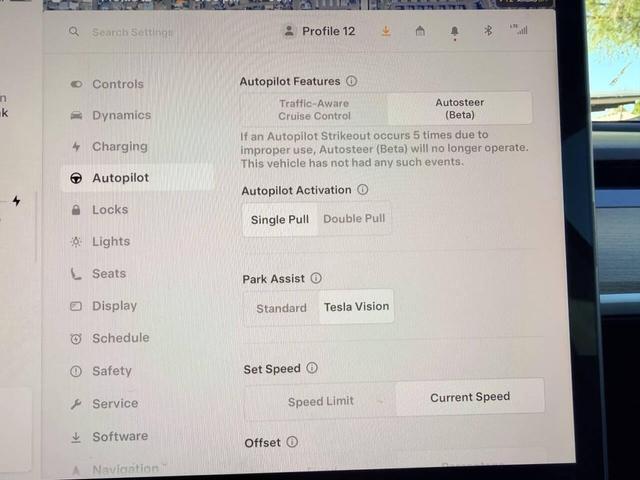 Photo of 2022 Gray Tesla Model Y