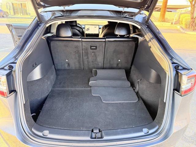Photo of 2022 Gray Tesla Model Y