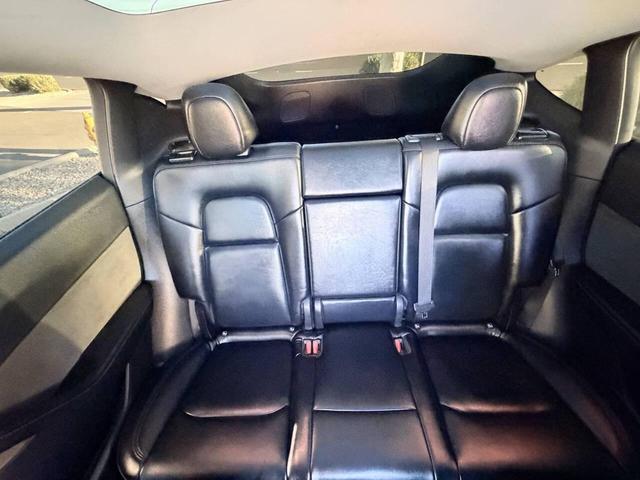 Photo of 2022 Gray Tesla Model Y