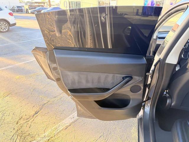 Photo of 2022 Gray Tesla Model Y