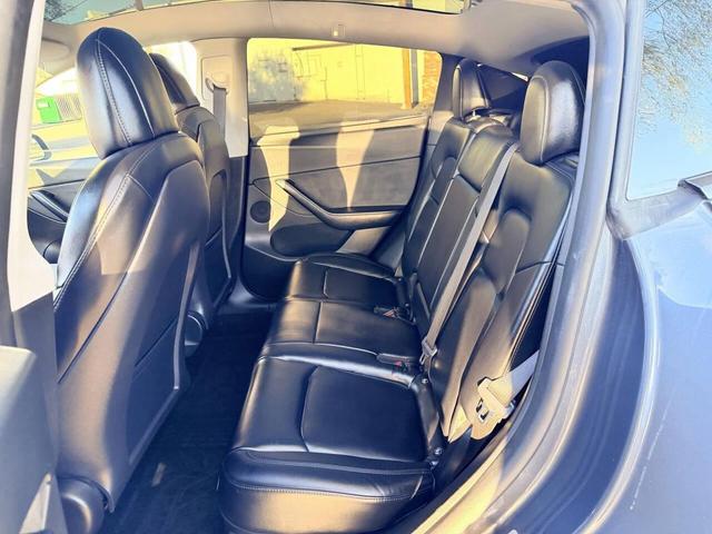 Photo of 2022 Gray Tesla Model Y