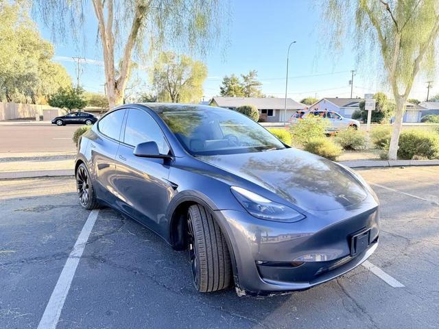 Photo of 2022 Gray Tesla Model Y