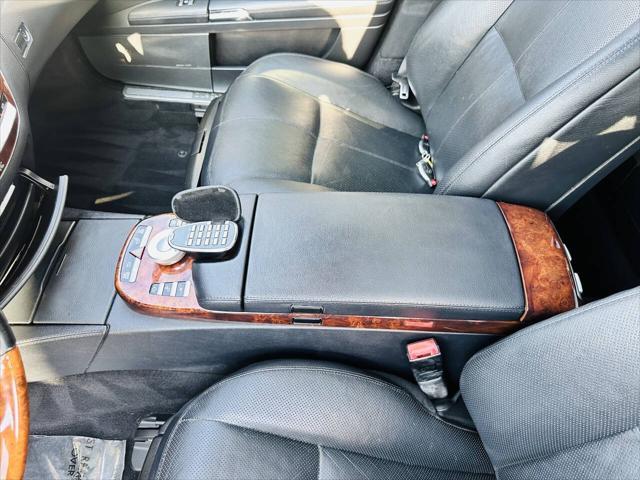 Photo of 2008 Black Mercedes-Benz S-Class