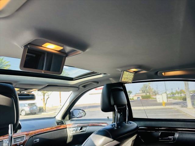 Photo of 2008 Black Mercedes-Benz S-Class