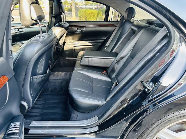 Photo of 2008 Black Mercedes-Benz S-Class