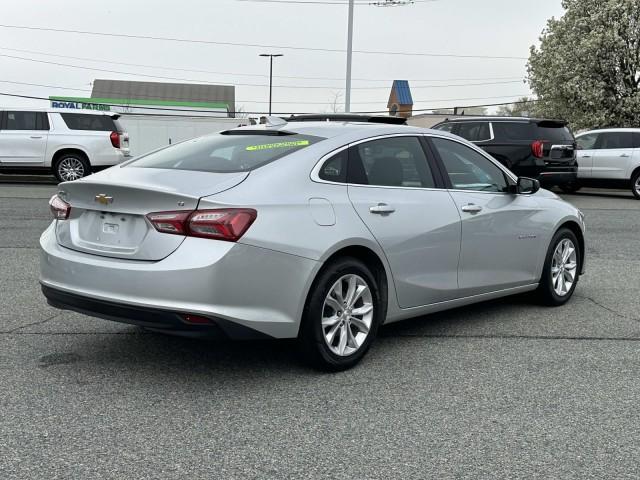 Photo of 2022 Silver Ice Metallic Chevrolet Malibu