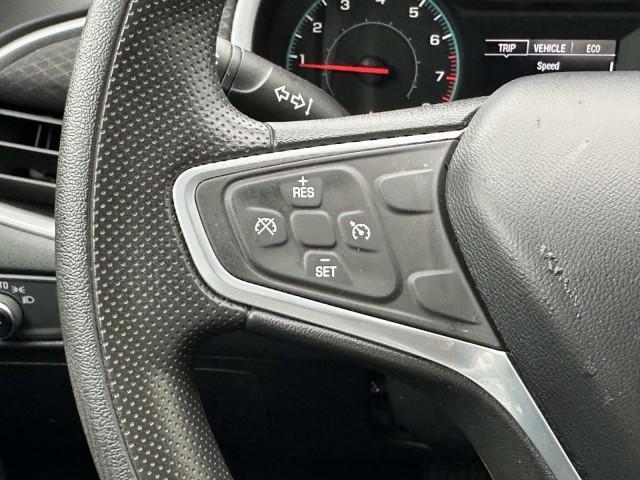 Photo of 2022 Silver Ice Metallic Chevrolet Malibu