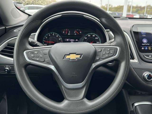 Photo of 2022 Silver Ice Metallic Chevrolet Malibu