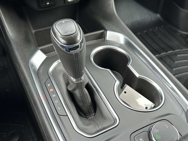 Photo of 2020 Summit White Chevrolet Traverse
