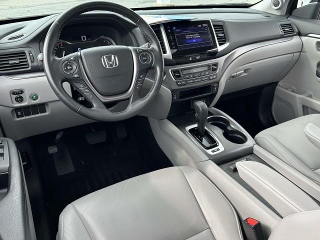 Photo of 2017 Modern Steel Metallic Honda Pilot