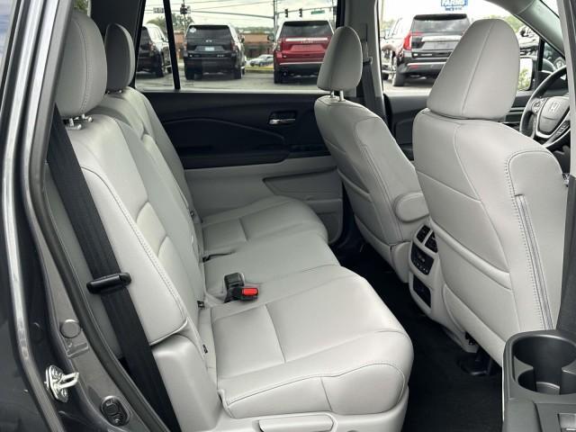 Photo of 2017 Modern Steel Metallic Honda Pilot