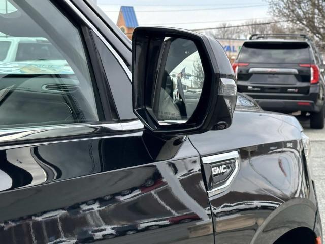 Photo of 2022 Onyx Black GMC Yukon