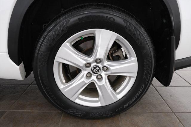 Photo of 2023 Wind Chill Pearl Toyota Highlander