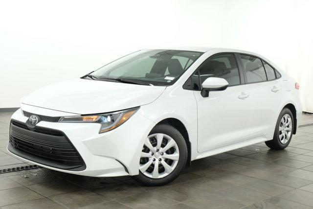 Photo of 2025 Wind Chill Pearl Toyota Corolla