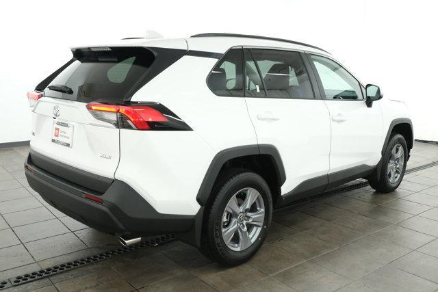 Photo of 2025 Ice Cap Toyota RAV4