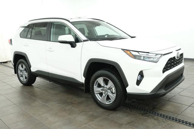 Photo of 2025 Ice Cap Toyota RAV4