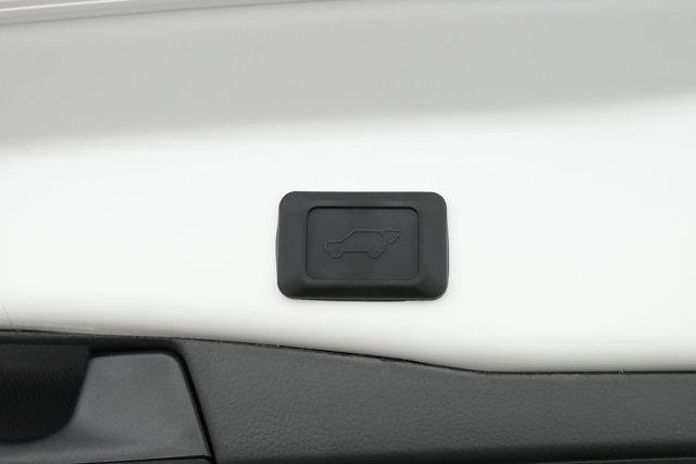 Photo of 2025 Ice Cap Toyota RAV4