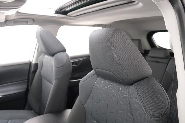 Photo of 2025 Ice Cap Toyota RAV4