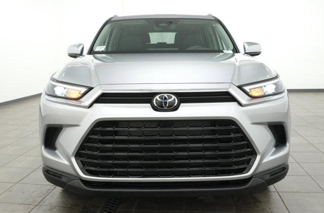 Photo of 2025 Celestial Silver Metallic Toyota Grand Highlander