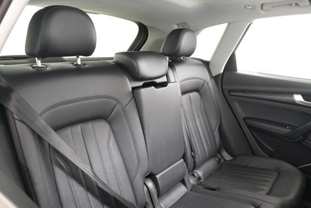 Photo of 2018 Silver Metallic Audi Q5