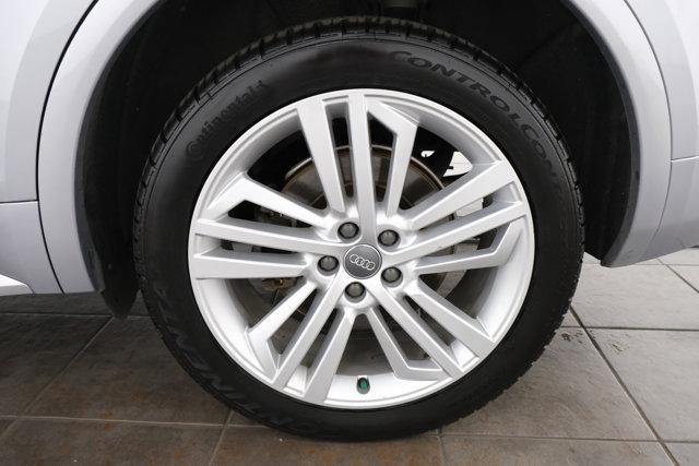Photo of 2018 Silver Metallic Audi Q5