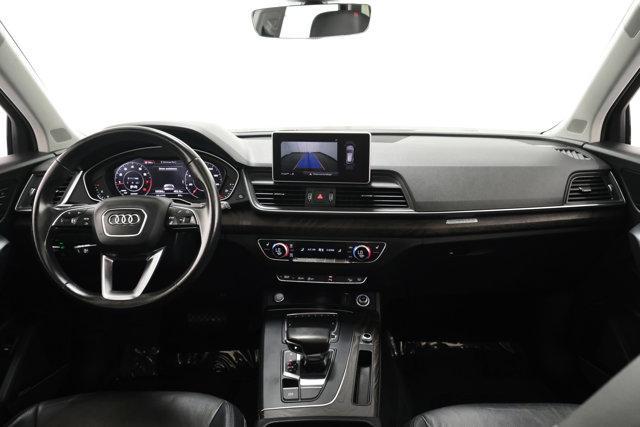 Photo of 2018 Silver Metallic Audi Q5