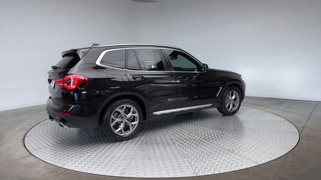 Photo of 2023 Black Sapphire Metallic BMW X3