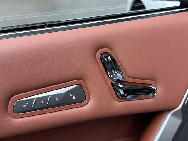 Photo of 2025 Mineral White Metallic BMW iX