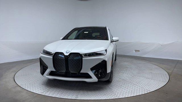 Photo of 2025 Mineral White Metallic BMW iX