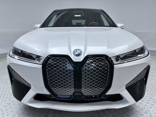 Photo of 2025 Mineral White Metallic BMW iX
