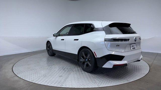 Photo of 2025 Mineral White Metallic BMW iX