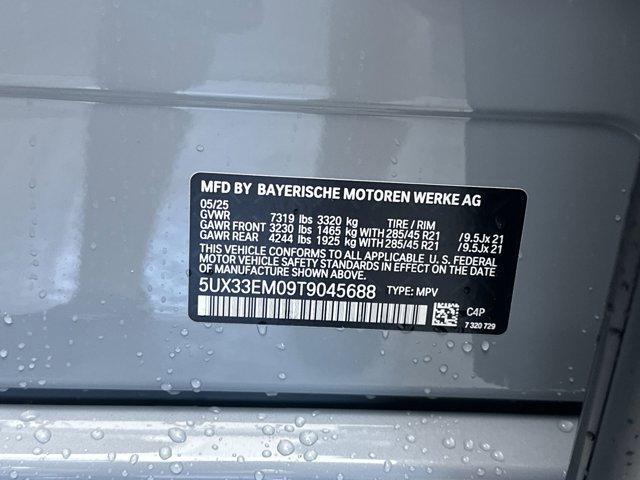 Photo of 2026 Gray Metallic BMW X7