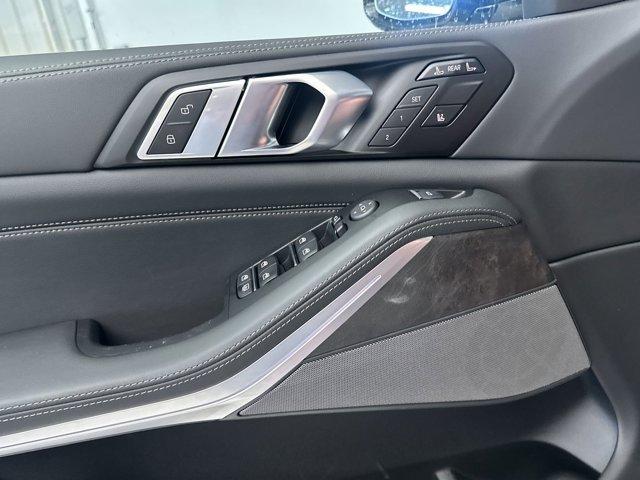 Photo of 2026 Gray Metallic BMW X7
