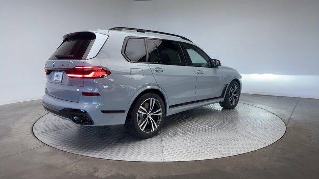 Photo of 2026 Gray Metallic BMW X7