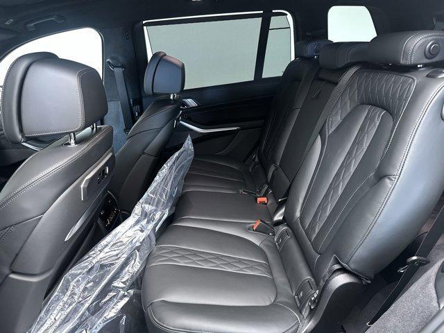 Photo of 2026 Gray Metallic BMW X7