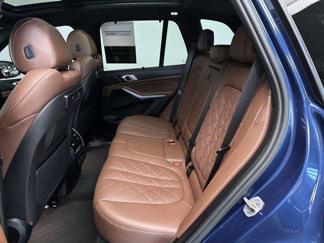 Photo of 2023 Phytonic Blue Metallic BMW X5 PHEV