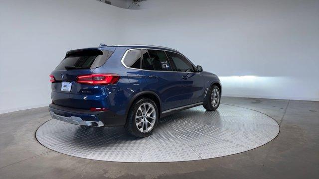 Photo of 2023 Phytonic Blue Metallic BMW X5 PHEV